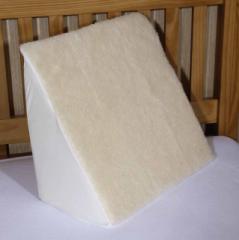 Bedwedge with Free Fleece Cover